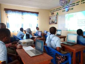 Education_TeachtheTeacher_Yele_SierraLeone_2